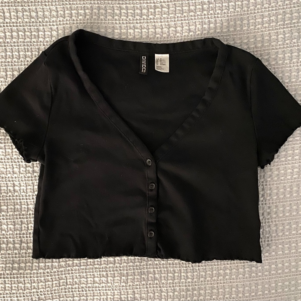H&M Divided Cropped Button Up